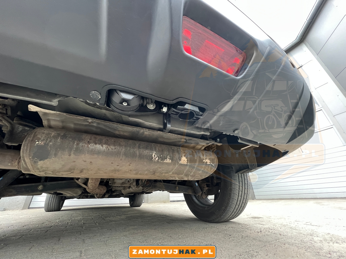 Nissan X-Trail 2017 z hakiem Westfalia A40V